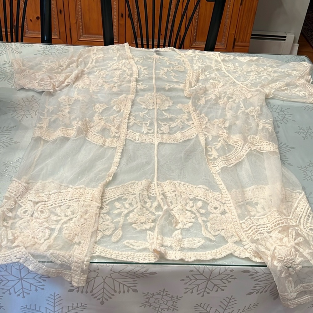Sheer lace duster size small/medium EUC